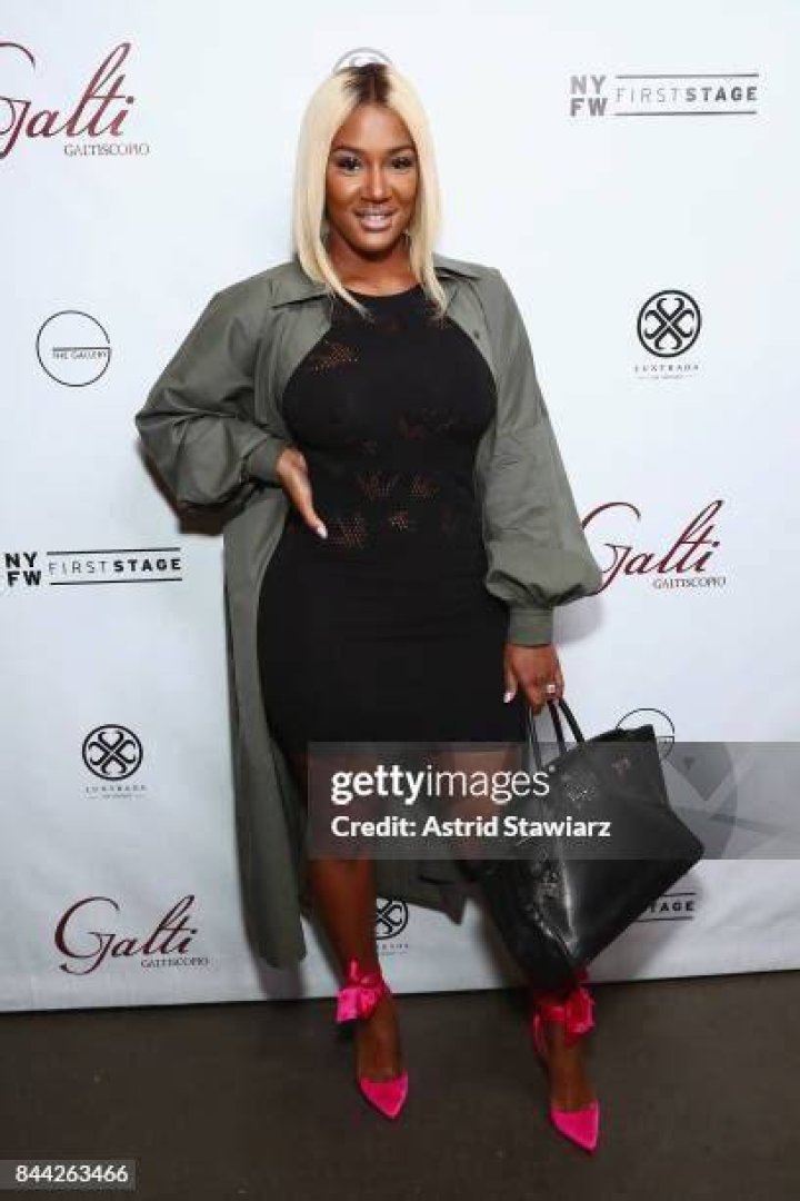 Nya Lee's net worth and earning