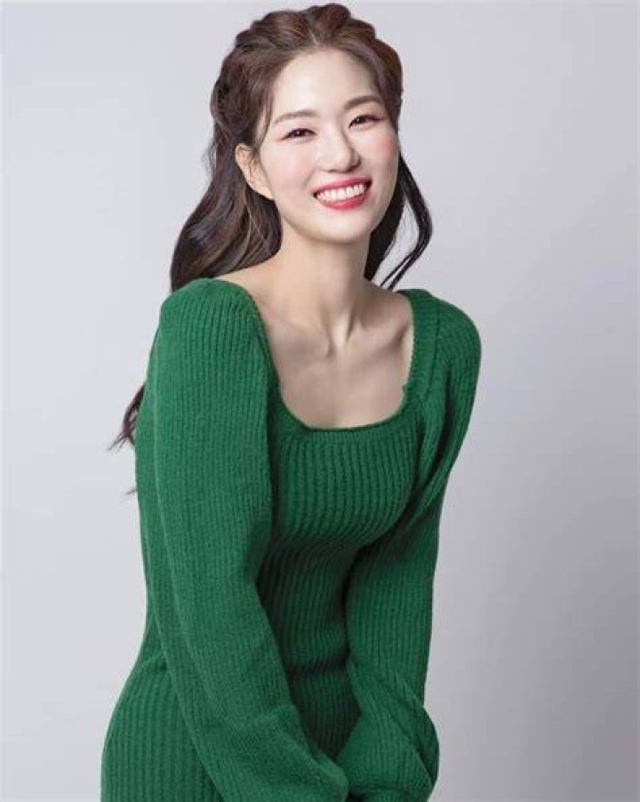 Park Soo Ryun Height & Weight